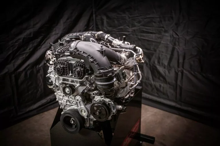 Dodge incorpora nuevos motores y accesorios por el 50 aniversario de Direct Connection