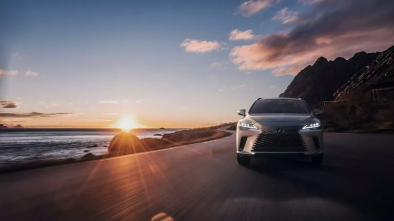 El Lexus RX se pone en forma al otro lado del charco