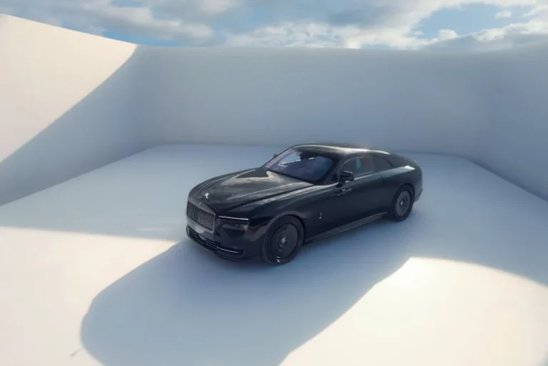Novitec hace que tu Rolls-Royce Spectre luzca como ningún otro