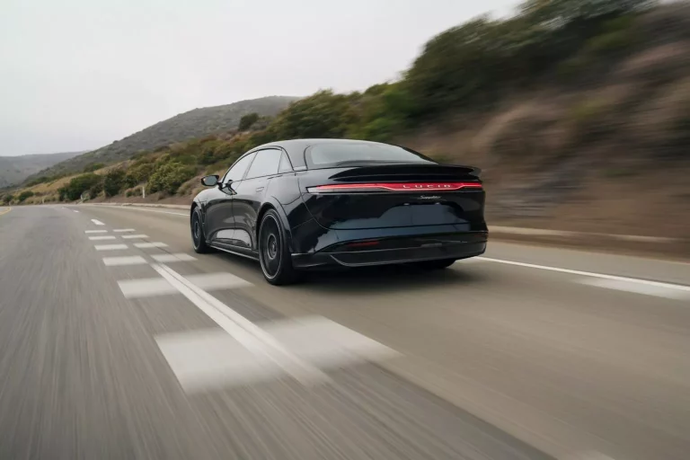 Lucid Air Sapphire: El acorazado más rápido y silencioso del planeta