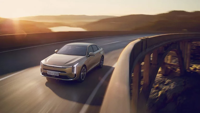 Kia K8: El terror de A6, Serie 5 y Clase E fuera de Europa