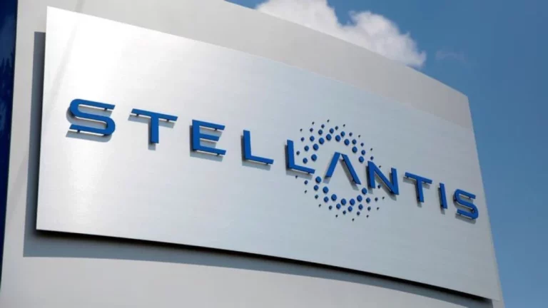 ¿Qué pasa en Stellantis? Tras los malos resultados, les llueven las denuncias, críticas y problemas