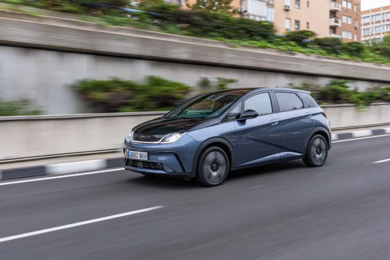 El BYD Dolphin, ahora desde 19.990 euros o 99 euros al mes