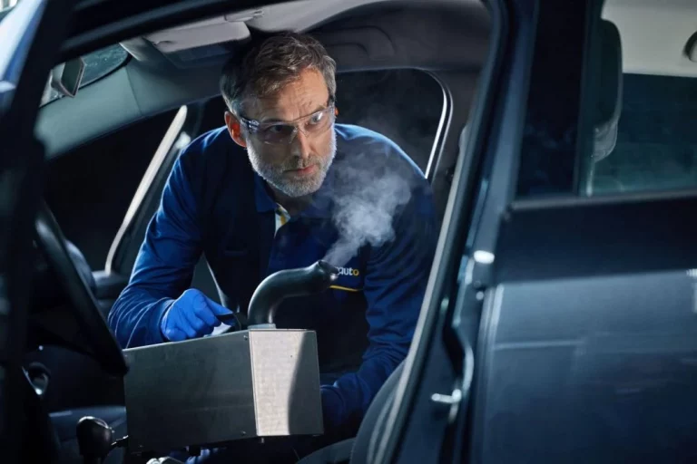 La guía infalible para saber si el aire acondicionado de tu coche está pidiendo la cuenta