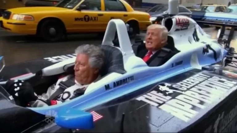El día en que Donald Trump se paseó por Manhattan con un Indy Car junto a Andretti