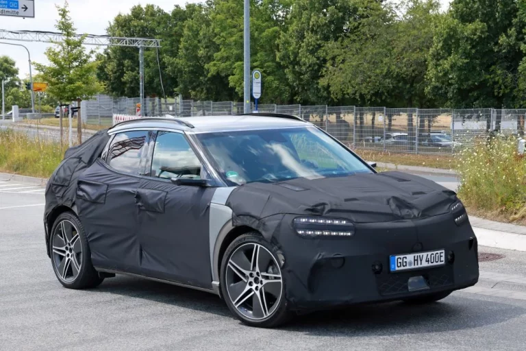 Genesis prepara una actualización de su eléctrico de acceso, el GV60