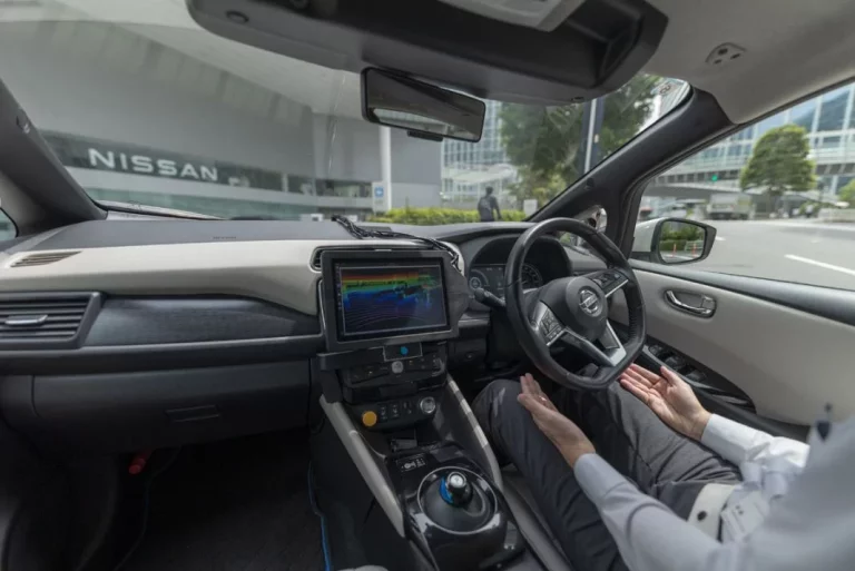 Nissan ya trabaja la conducción autónoma total en Japón