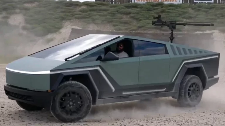 El YouTuber que ha convertido su Tesla Cybertruck en un arma de guerra: M2 Browning del calibre 50 incluido