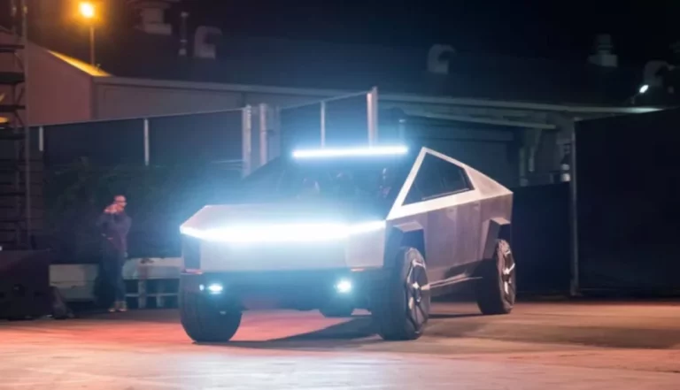 El último accesorio para el Cybertruck lo ofrece Tesla, pero ni es legal, ni te lo pueden instalar