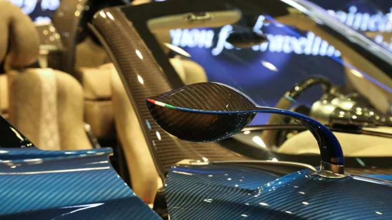 De aquí salieron los espejos retrovisores que utilizan todos los Pagani