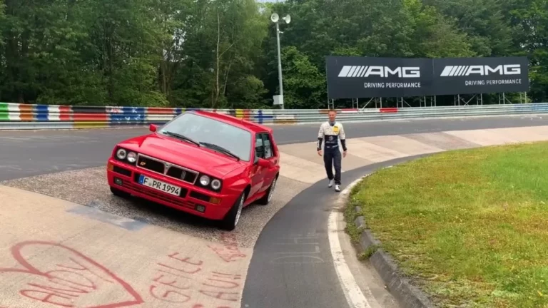 Es más lento que compactos modernos, pero lo de este Lancia Delta HF Integrale EVO2 en Nürburgring es digno de enmarcar