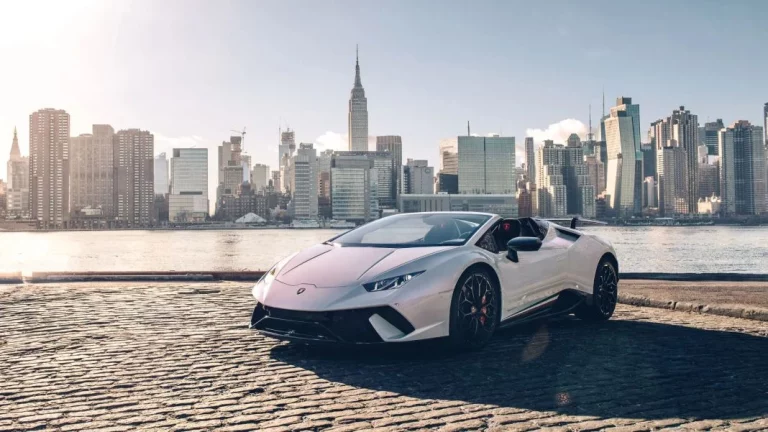 El dueño de un silencioso Lamborghini Huracán Performante que denunció a la ciudad de Nueva York