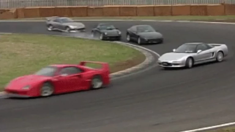 El día en el que se enfrentaron un Ferrari F40 y un Toyota Supra a más de 300 km/h
