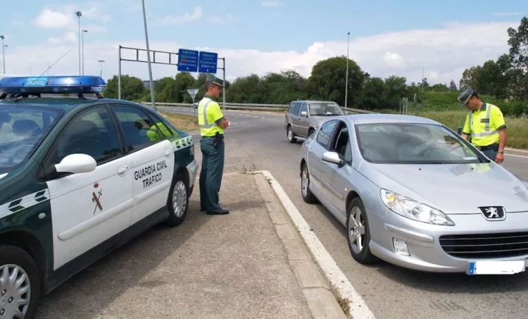 Le pilla un radar de la Guardia Civil a 213 km/h y minutos después a 197