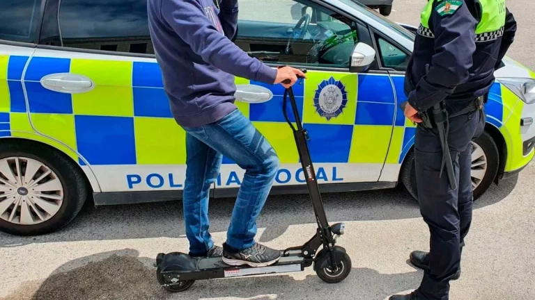 La ciudad de Andalucía donde la Policía Local patrulla las calles en VMP