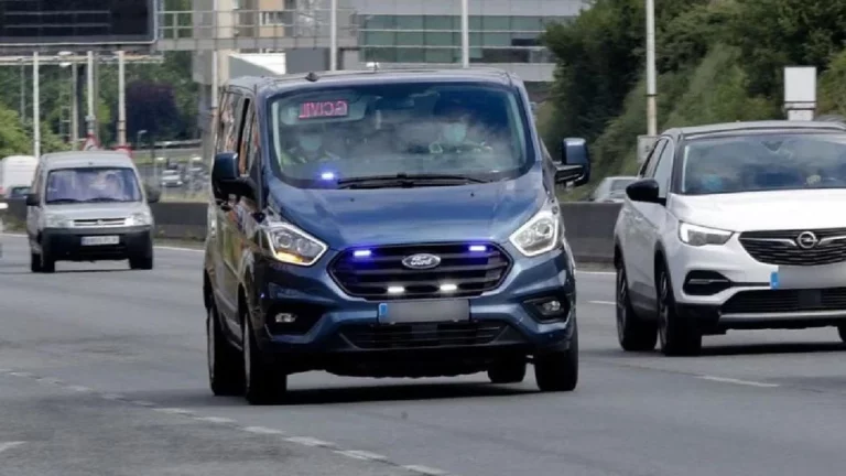 El sutil detalle que te permite reconocer un coche camuflado de la Guardia Civil