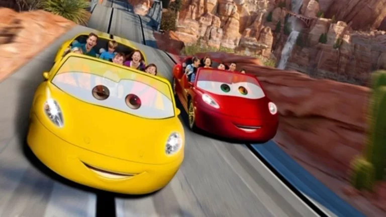 Así es la impresionante montaña rusa inspirada en la película Cars
