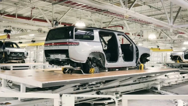 Esta es la marca de coches eléctricos que llegará a Europa… Si sobrevive: Pierde 30.000 euros con cada coche vendido
