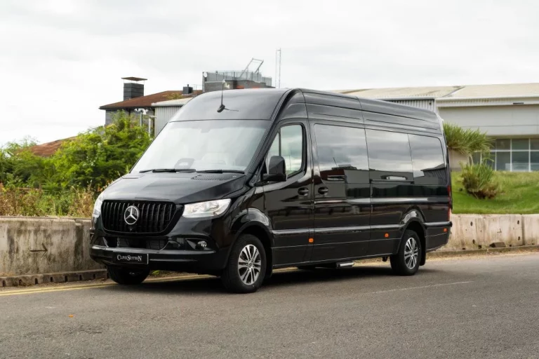 Mercedes Sprinter parece, limusina es