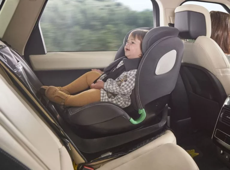 La nueva normativa de la DGT que pone en el punto de mira a quienes viajen con niños