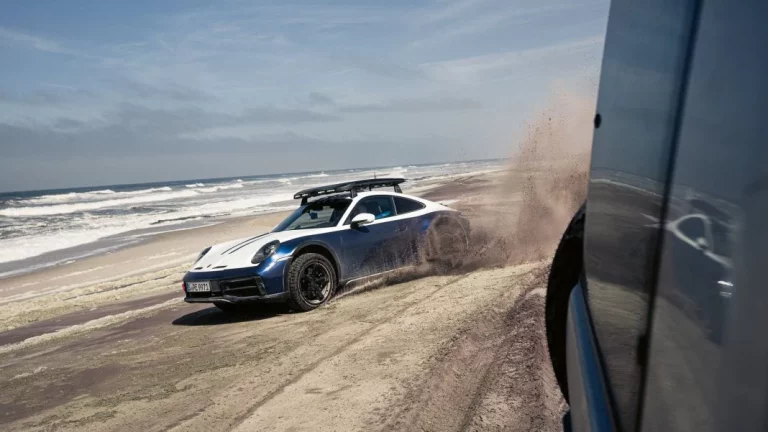 ¿Quieres conocer Namibia? ¿Qué tal en un Porsche 911 Dakar?