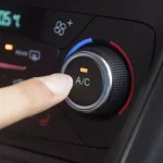 El calor en el coche eleva un 25% el riesgo de accidente: acude al taller a revisar el aire acondicionado