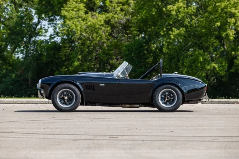 Este Shelby Cobra Roadster 289 de 1963 de Steve McQueen sale a la venta