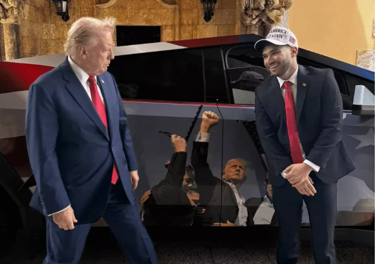 A Donald Trump se le cae la baba con la tuneada criatura de Elon Musk que le ha regalado Adin Ross