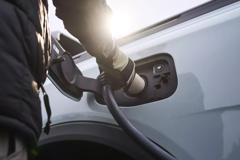 ARVAL Consulting apuesta por la integración de vehículos PHEV en las flotas y elabora un libro blanco con recomendaciones específicas para ello