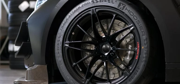 Hoosier lanza su primer neumático de calle para luchar con Michelin, Pirelli o Yokohama