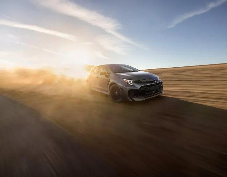 El Toyota GR Corolla se pone a tono para agradar a los más comodones