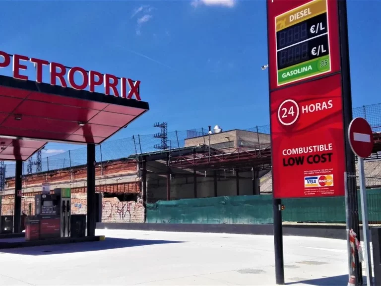Esta es la gasolinera más barata de todo Madrid: la acaban de inaugurar y está abierta 24 horas