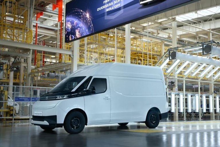 Salvador Caetano distribuirá en España y Portugal las furgonetas eléctricas Farizon de Geely