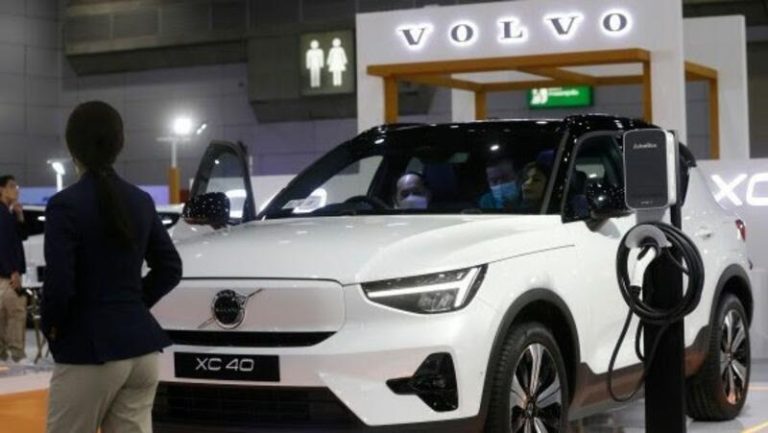 La industria europea está en jaque por el coche eléctrico
