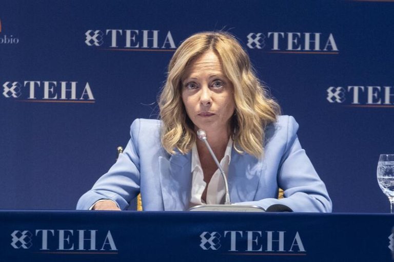 Italia se planta ante Bruselas y su idea de prohibir los coches de gasolina: Europa va a ‘colapsar’