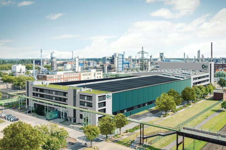 Porsche inyecta 180 millones a Cylib, la startup de reciclaje de baterías