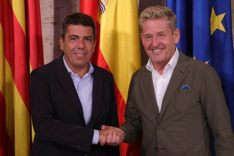 Mazón y Griffiths se reúnen para conocer los avances de la gigafactoría de Sagunto