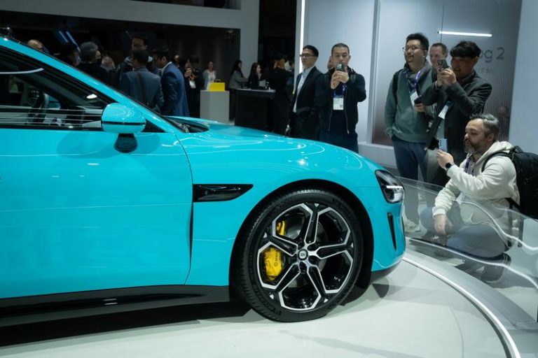 Coches con tecnología china o rusa: No vais a pisar Estados Unidos