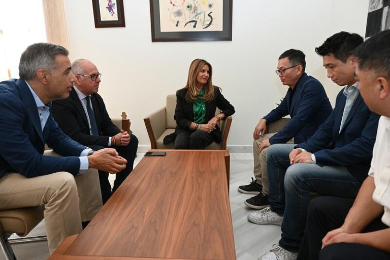 Coronet, una empresa de coches chinos, de visita por Linares