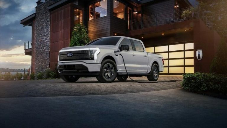 Si compras un Ford eléctrico te instalan un cargador gratis en casa