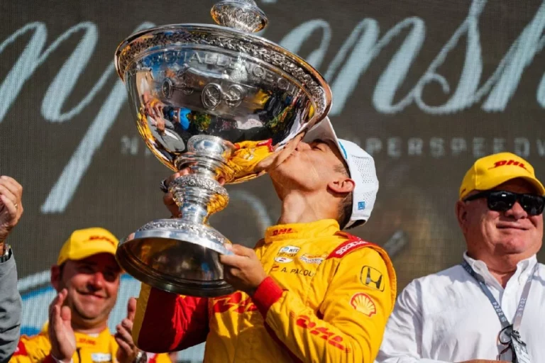 IndyCar sanciona a Alex Palou y Ganassi: el fallo técnico que agita la lucha por el título