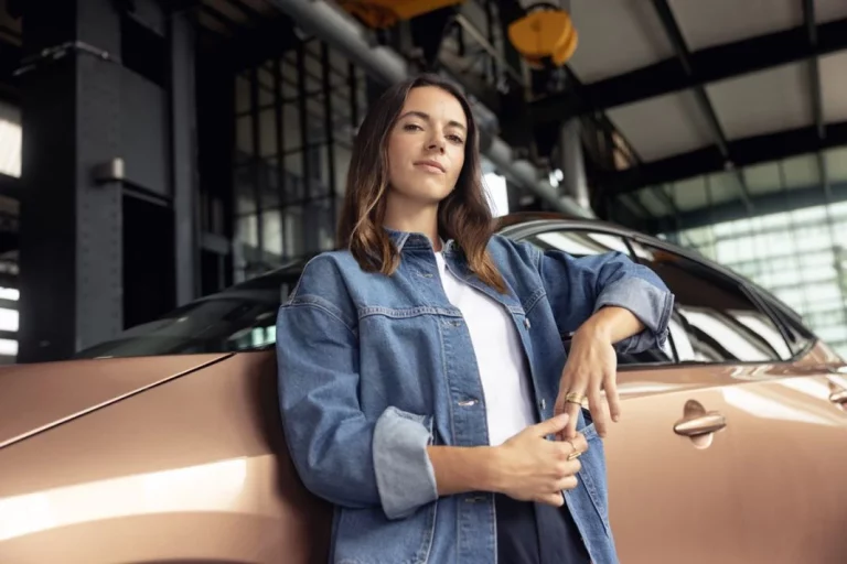 Aitana Bonmatí: la mejor futbolista del mundo y su nuevo coche