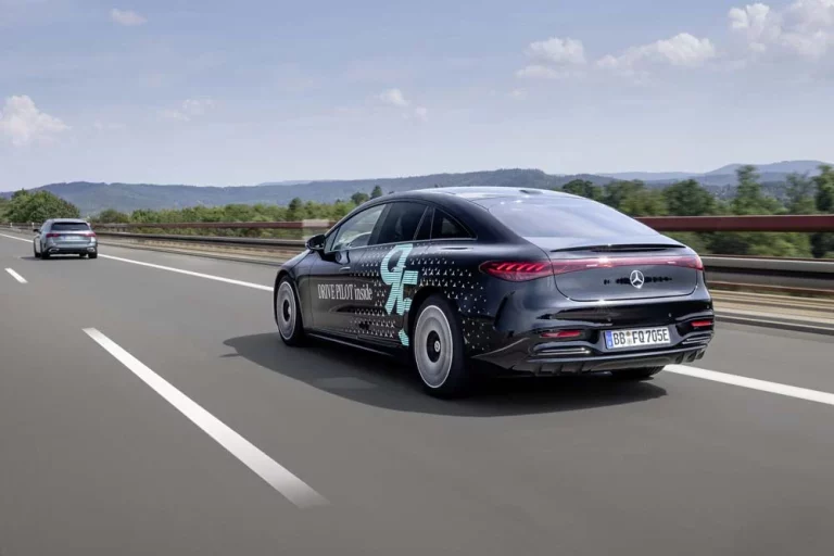 Mercedes presume del nivel 3 de conducción autónoma más rápido del mundo