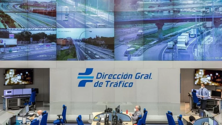 La tecnología IoT que ya utiliza la DGT en las carreteras. Pero no afecta a radares ni controles