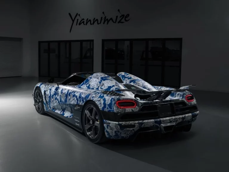 El único Koenigsegg Agera N del mundo se viste con un traje de flores