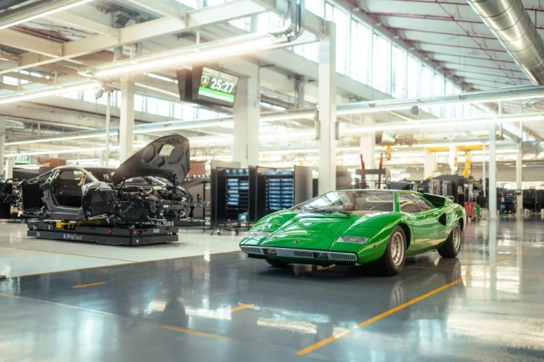Hace 50 años que el primer Lamborghini Countach salió de la factoría