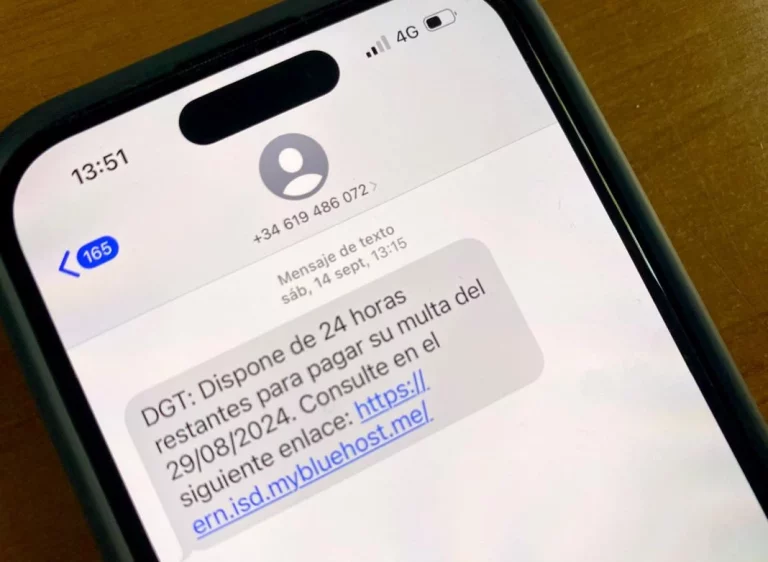 La estafa que suplanta a la DGT sigue: así debes actuar si te ha llegado el SMS