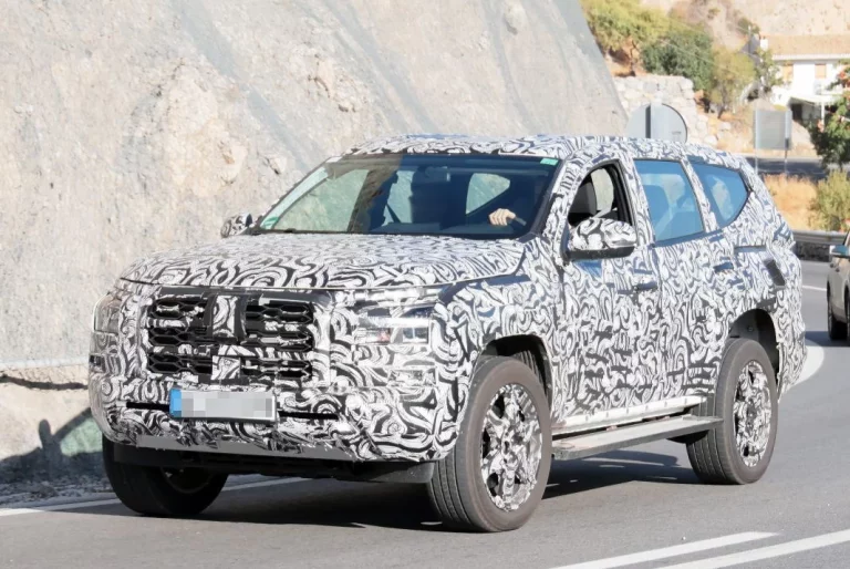 Fotos espía del Mitsubishi Montero Sport 2025