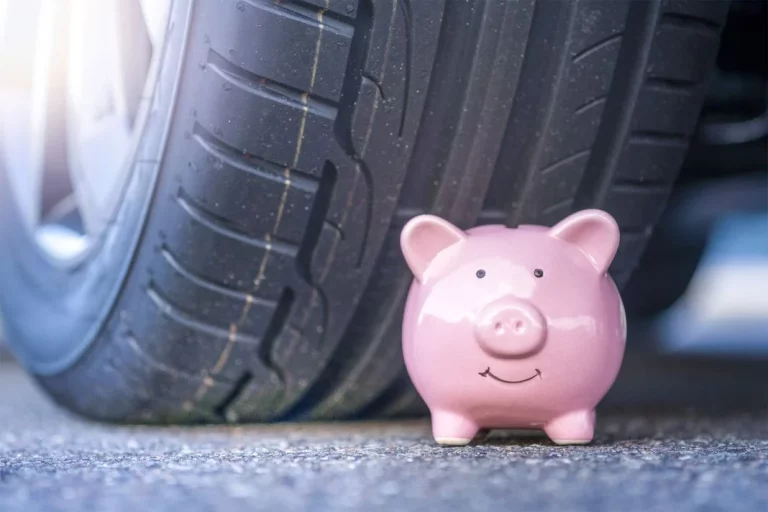 Neumáticos nuevos ‘low cost’ o neumáticos usados ‘premium’: Lo mejor para ahorrar unos euros