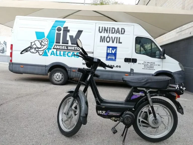 ZBE: Un viejo Vespino y 20 euros, es lo que necesitas para recorrerlas sin que te multen